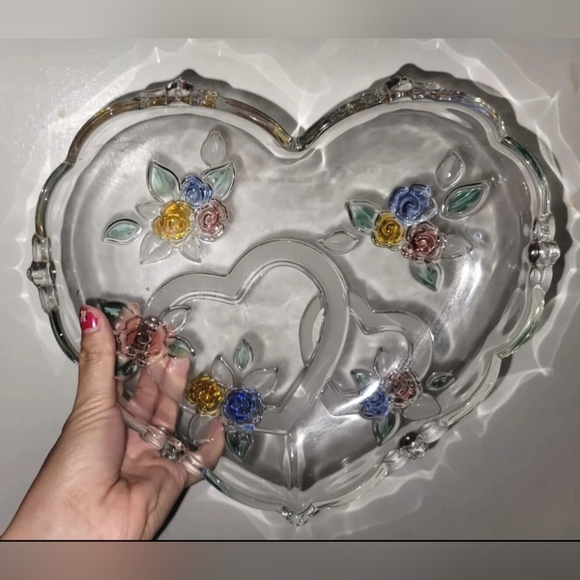 Mikasa Heart-Shaped Floral Glass Art Piece Table Decor